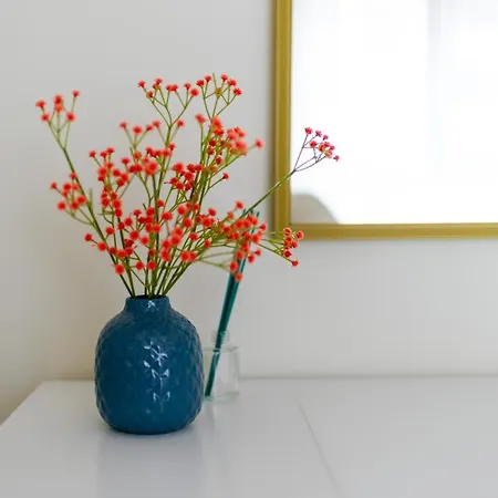 Feels Like Premium By Bookinghost *